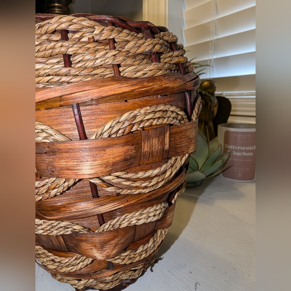 African Handmade Wicker Terracotta Decorative Pottery/Vase/Pot- Great Condition - Picture 6 of 9